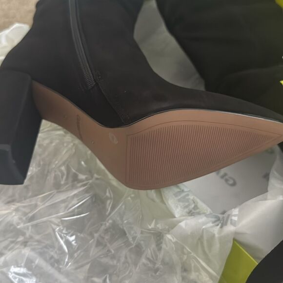 Gianni Bini Kellbie Black Suede Tall Block Heel Boots Pointed Toe NIB - Picture 5 of 6
